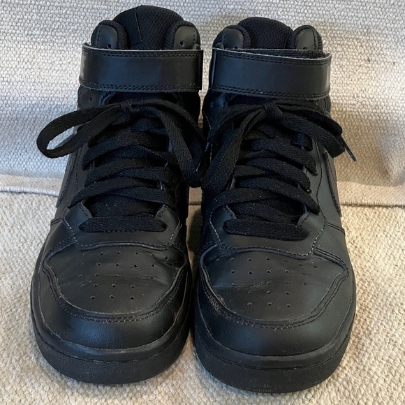 Nike teen size 6Y Black leather  High-Top basketball Sneakers / running shoes - Picture 4 of 16
